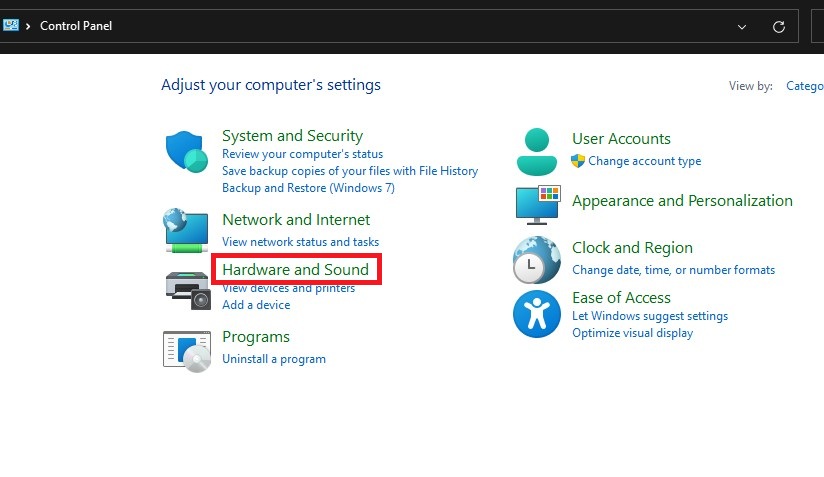 Hướng dẫn cân bằng âm thanh Windows 11 qua Control Panel Bước 1: Mở Control Panel trên máy tính Windows 11, sau đó chọn mục Hardware and Sound. Để truy cập các cài đặt liên quan đến phần cứng và âm thanh.
